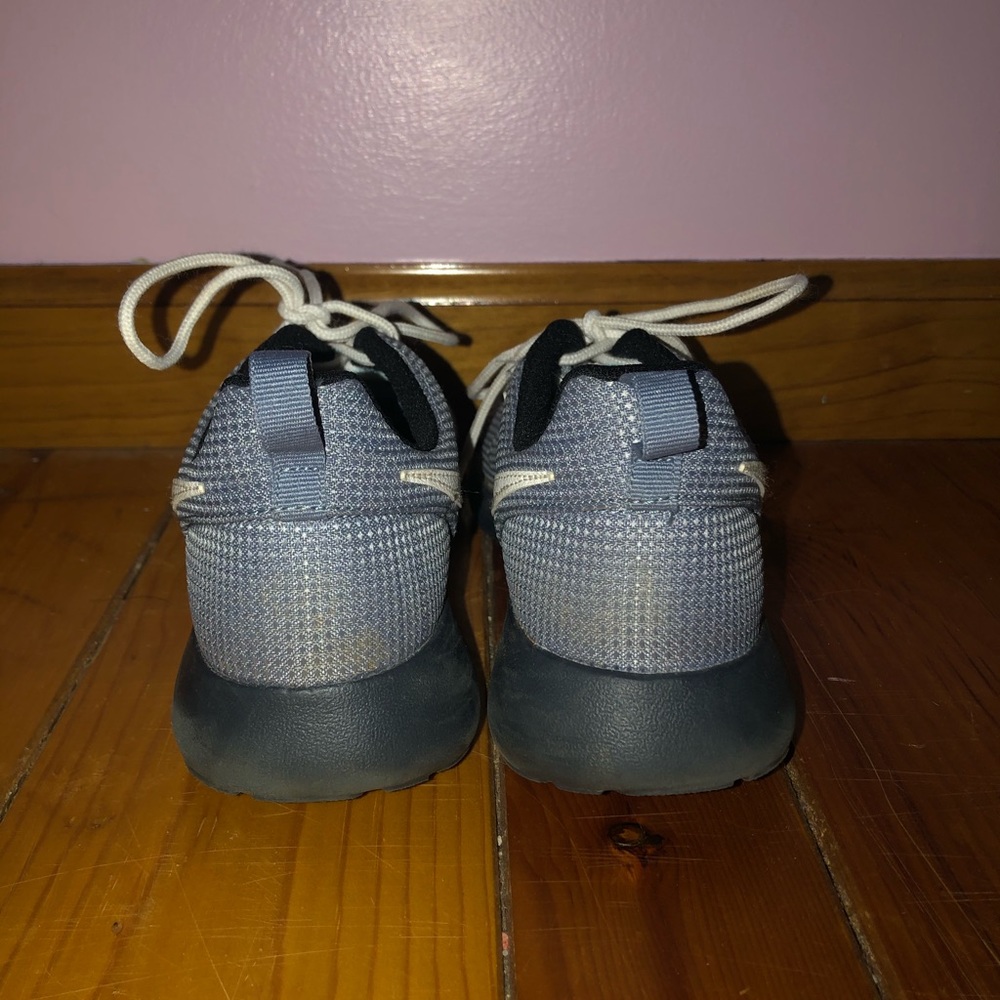 NIKE Roshis - Picture 4 of 4